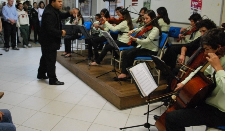 Orquestra da Abadeus apresenta-se na Unisul